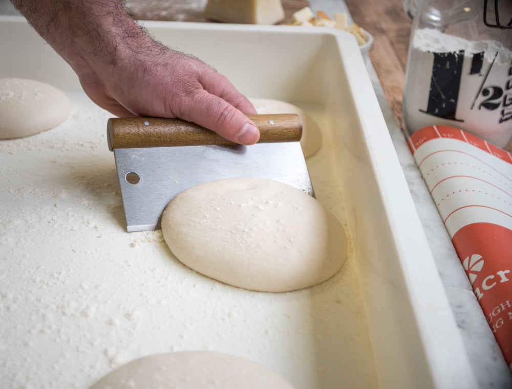 Making Naturally Leavened Pizza Dough